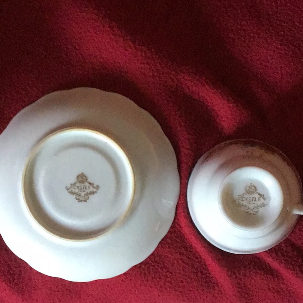 Vintage Castle tea cup - Picture 2 of 4